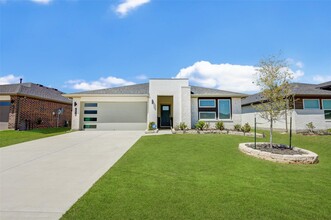 Building Photo - 29918 Reagans Rnch Dr