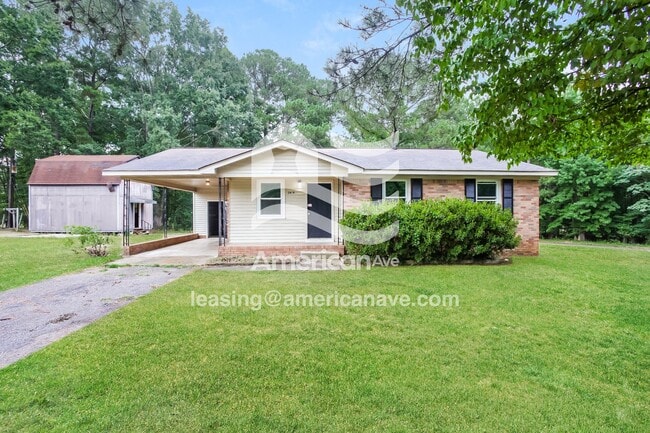 Building Photo - 2409 CoCo Rd