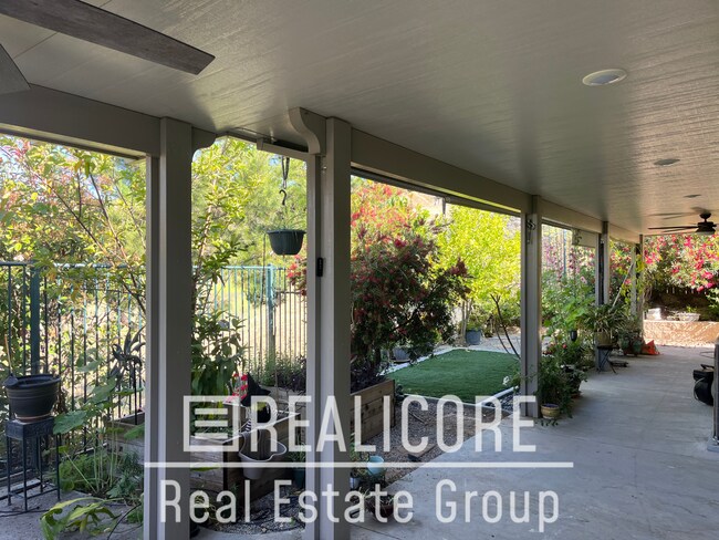 Building Photo - 11824 Greenbluff Way
