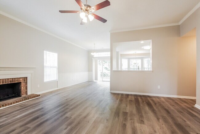 Foto del edificio - 9233 Oren Thompson Rd