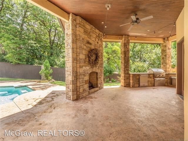 Building Photo - 4 br, 4 bath House - 11905 S. Kingston Ave.