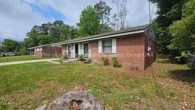 Foto del edificio - 7384 Irving Scott Dr