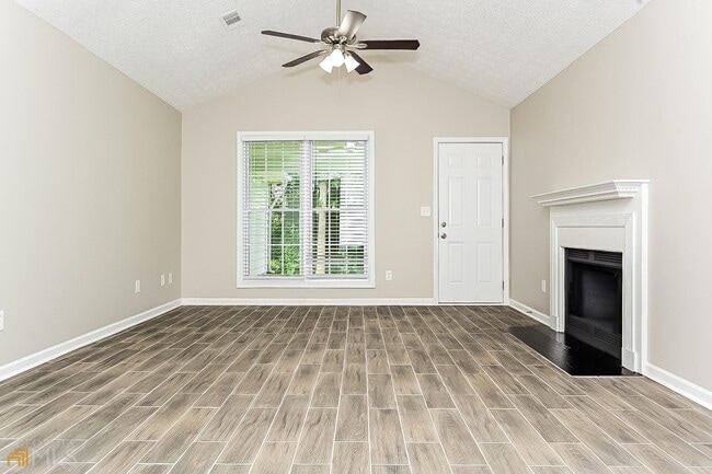 Building Photo - 1276 Avery Dr