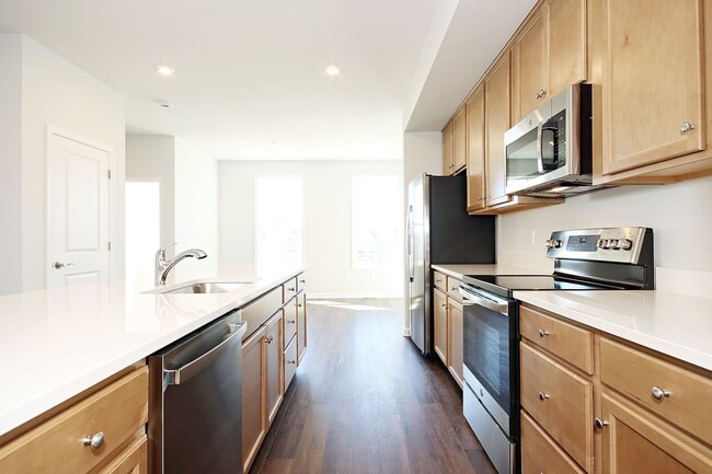 Building Photo - Walkable, Dog-Friendly Townhome Near Downtown Crozet