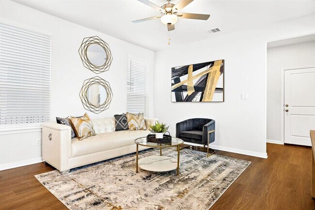 Building Photo - Gorgeous 4/BR and 3.5/BA Home on a Corner ...