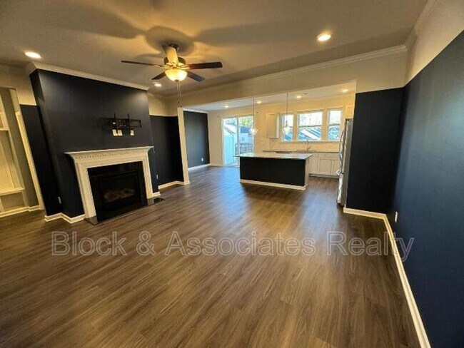 Building Photo - 755 Amarra Dr