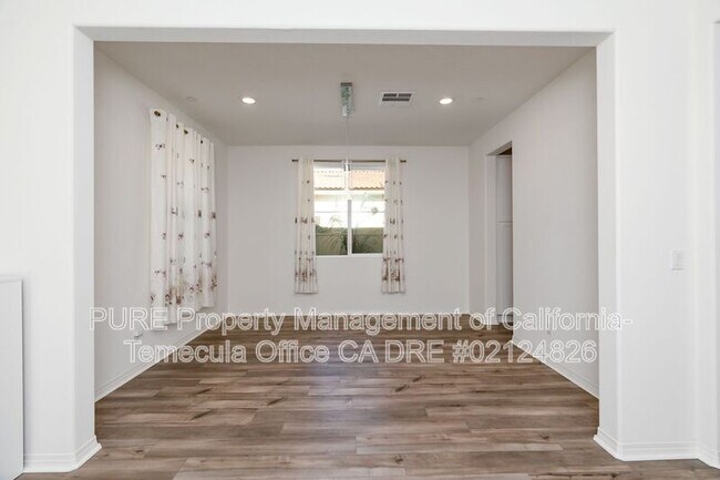Building Photo - 27144 Lasso Wy