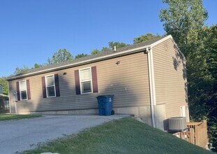 Building Photo - 191 Woodbridge Estates Dr