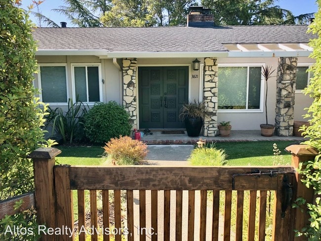 Foto del edificio - 4 br, 3 bath House - 3821 Farm Hill Boulevard