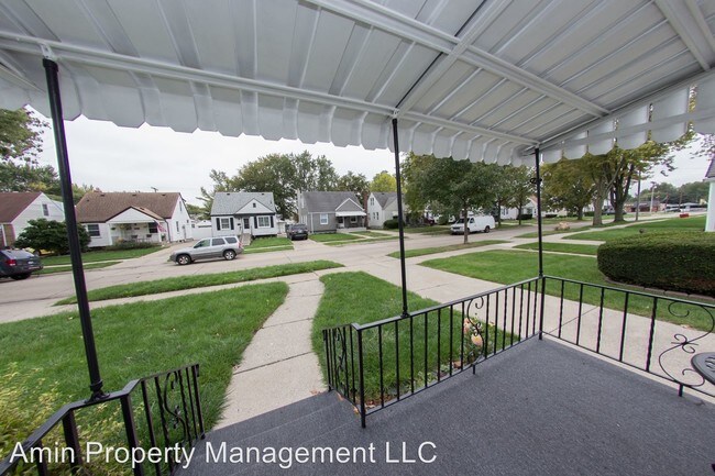 Building Photo - 3 br, 1.5 bath House - 8093 Standard