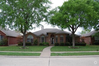Building Photo - 1513 Tanglewood Dr