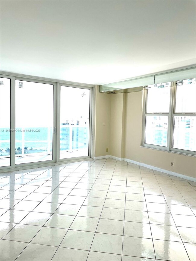 Building Photo - 3800 S Ocean Dr