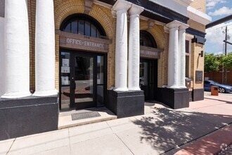 Building Photo - 108 N Main St
