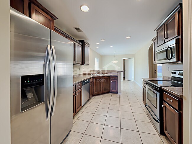 Building Photo - 5651 Bedford Loop East