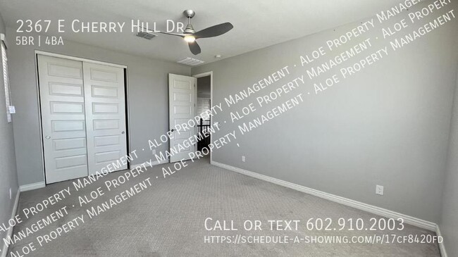 Foto del edificio - 2367 E Cherry Hill Dr