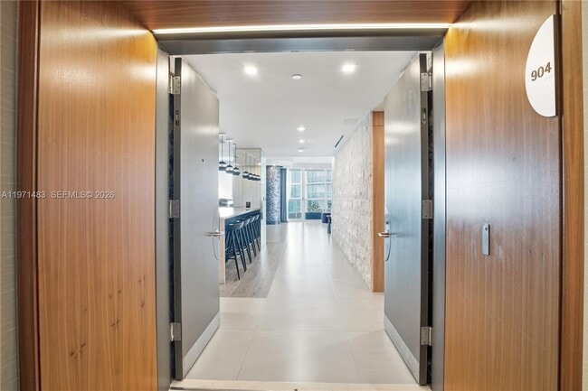 Foto del edificio - 2127 Brickell Ave