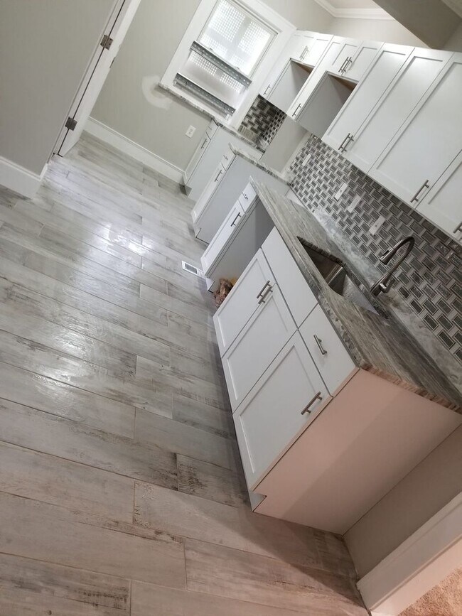 Foto del edificio - Beautiful 3 bedroom 1.5 bathroom colonial!