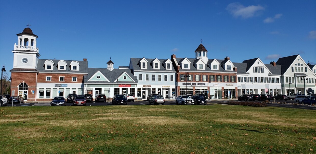 Old Colony Square Apartments in Cohasset, MA
