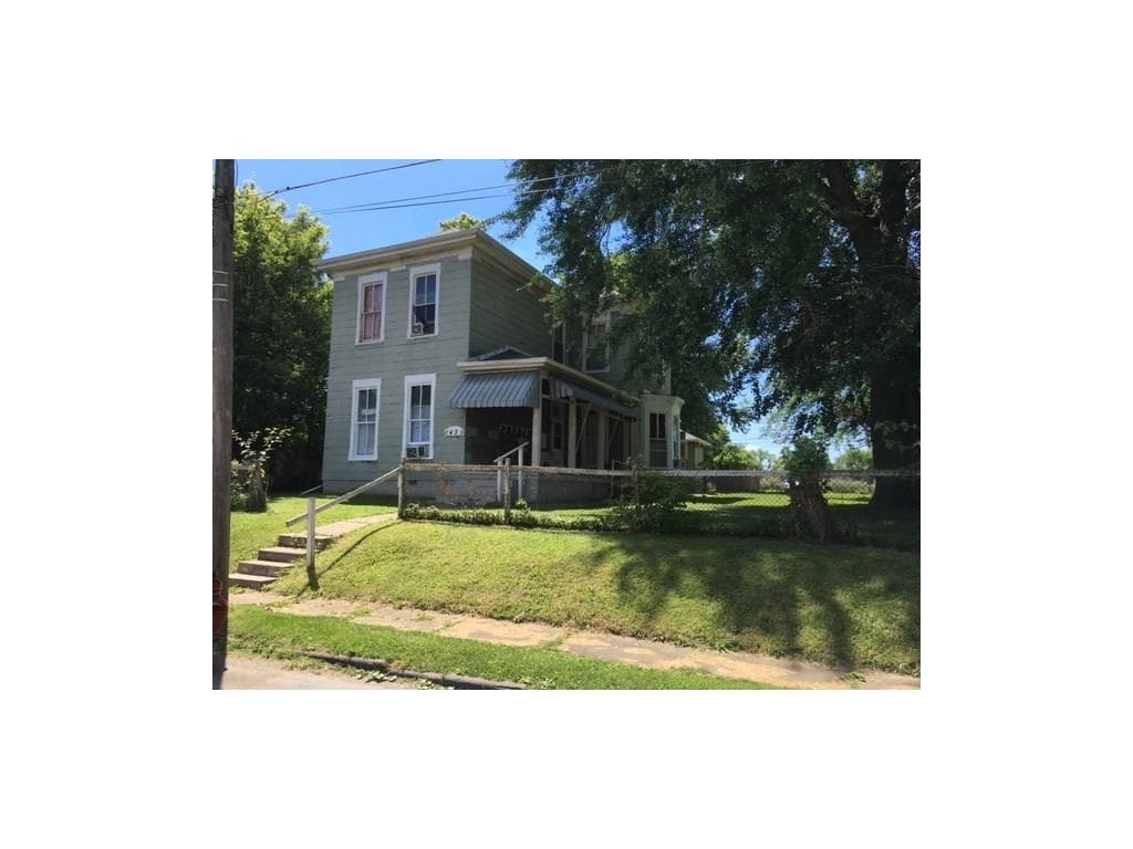 Primary Photo - 1435 E Legrande Ave