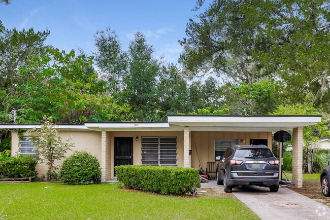 Building Photo - 4626 Castleton Dr