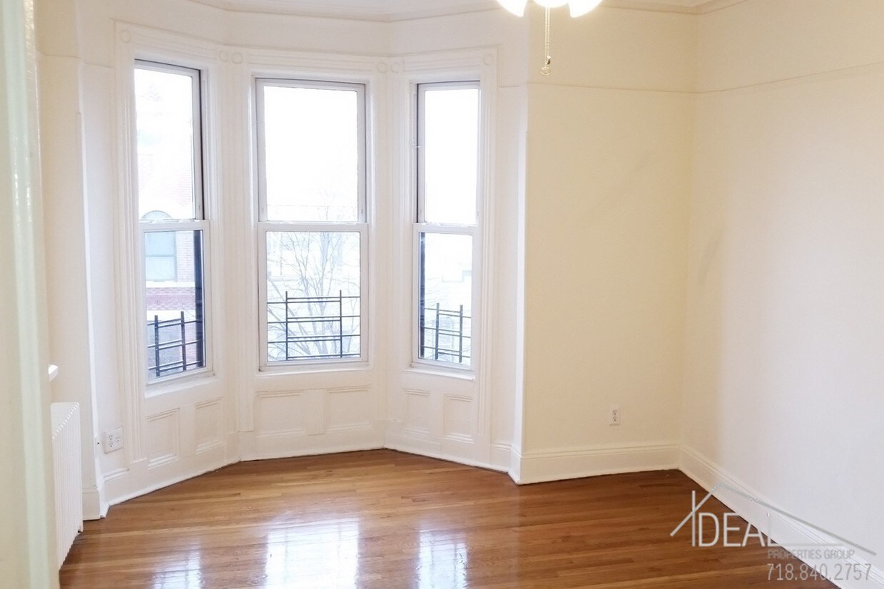 Primary Photo - No Fee! Sunny 1.5 BR Park Slope with W/D!
