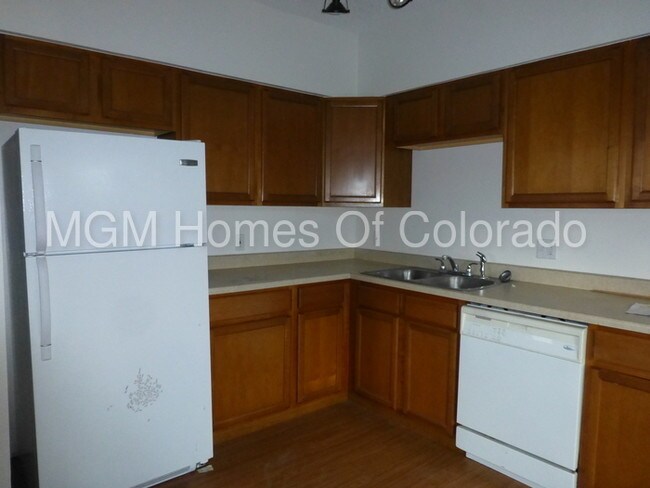 Building Photo - Beautifully Remodeld 2 Bed Condo