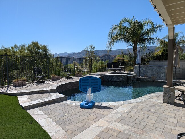 Building Photo - 25934 Clifton Pl