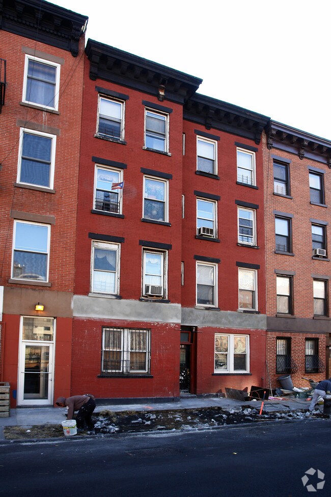 Building Photo - 475 Hicks St