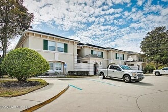 Building Photo - 100 Bermuda Bay Cir