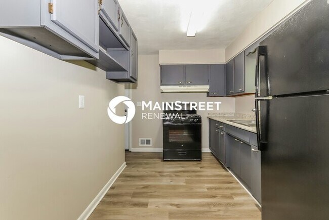 Building Photo - 3 Bedroom Pet-Friendly Home in Louisville, KY with Main Street Renewal