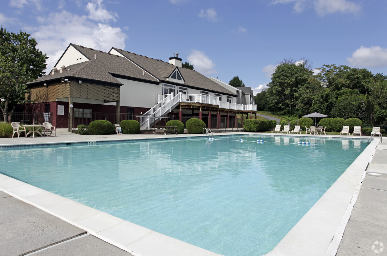 Pool and Office - Springford Apartments