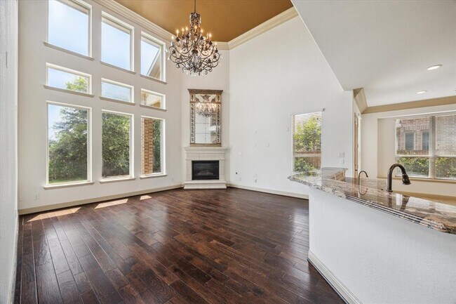 Building Photo - 27 Tioga Pl