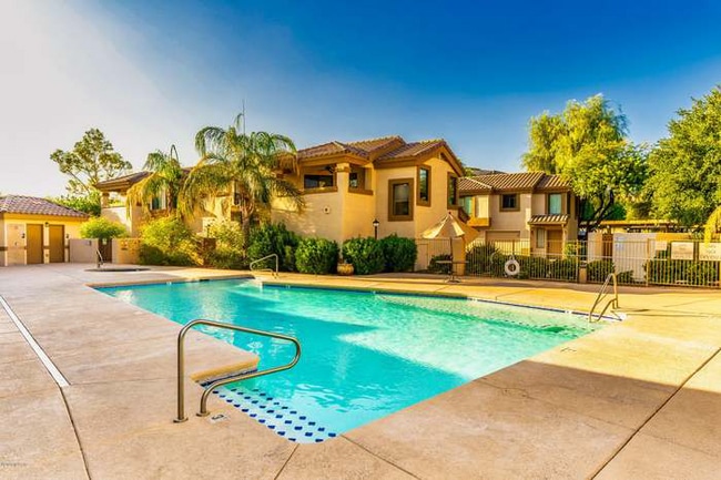 Photo - 2550 E River Rd (Tucson, AZ) Apartment