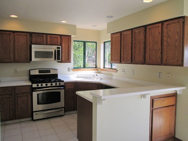 Building Photo - San Luis Bay Estates