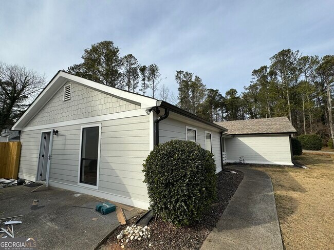 Building Photo - 4765 Trickum Rd