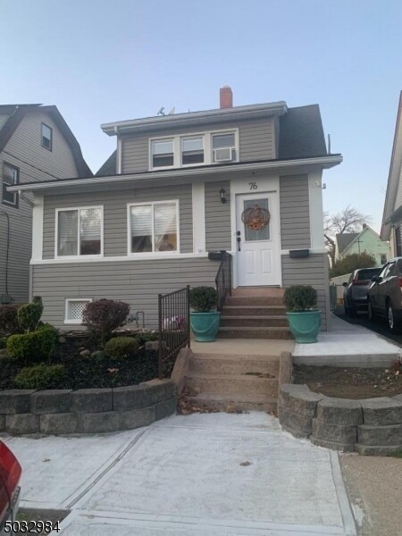 Primary Photo - 76 E 2nd St