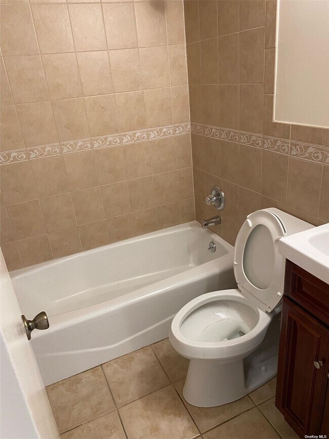 Foto del edificio - 114-33 204th St