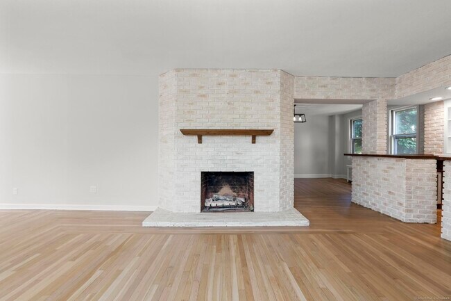 Foto del edificio - 1070 Whitney Ave