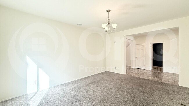 Foto del edificio - 12025 W Overlin Ln