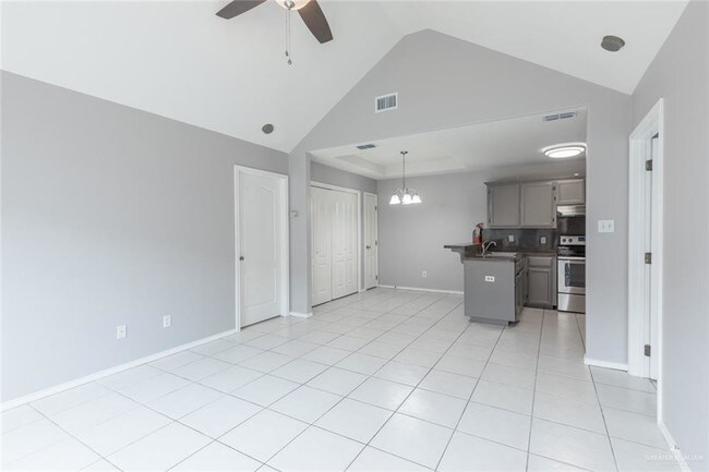 Building Photo - 2714 Ringgold Cir