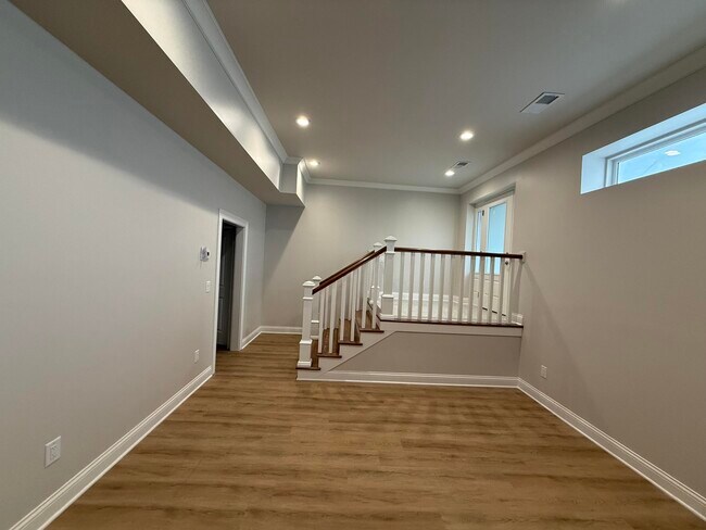 Foto del edificio - 240 Central St NW