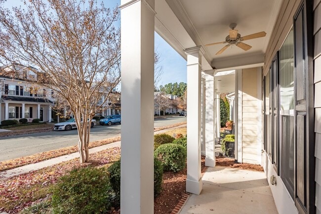 Building Photo - Phenomenal on Philpott!