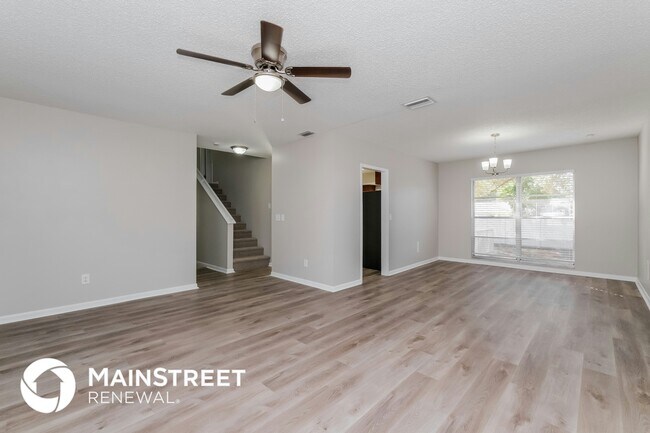 Building Photo - 7406 Meadow Dr
