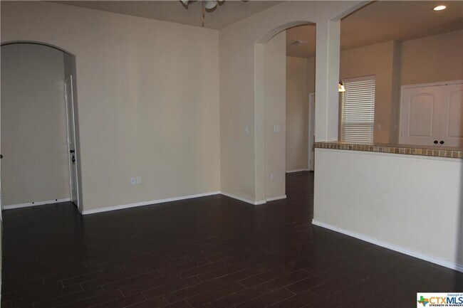 Foto del edificio - 961 Brown Rock Dr