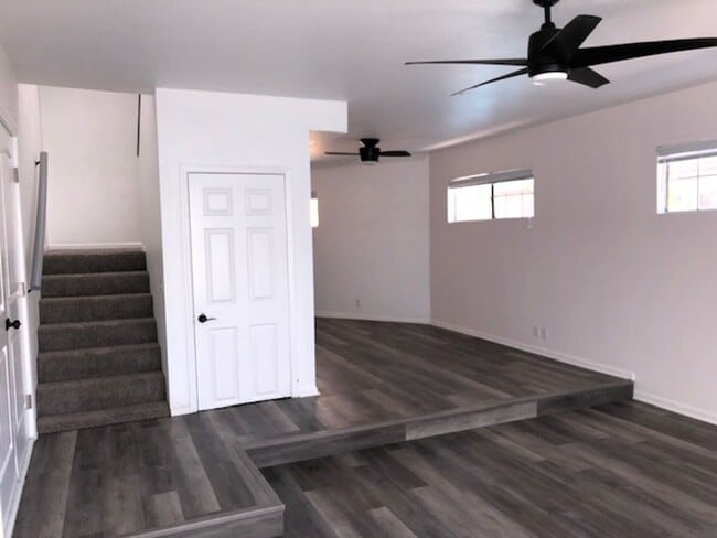 Building Photo - 4517 E Lavante St