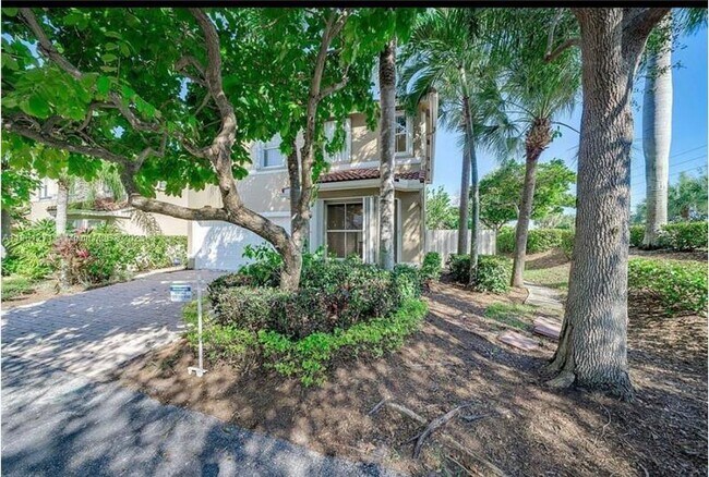 Foto del edificio - 1125 Butternut Ln