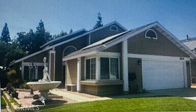 Building Photo - 2618 Blue Fox Dr