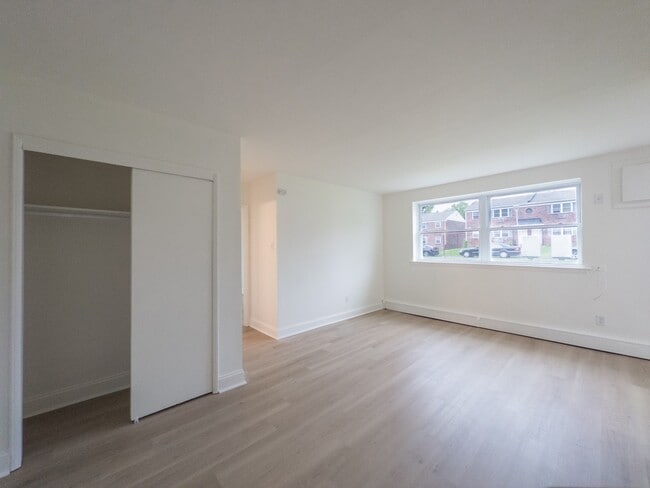 Building Photo - Morrisville Meadows