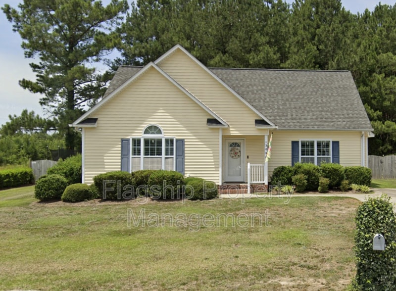 1308 Bristolmoor Dr, Winterville, NC 28590 House Rental in