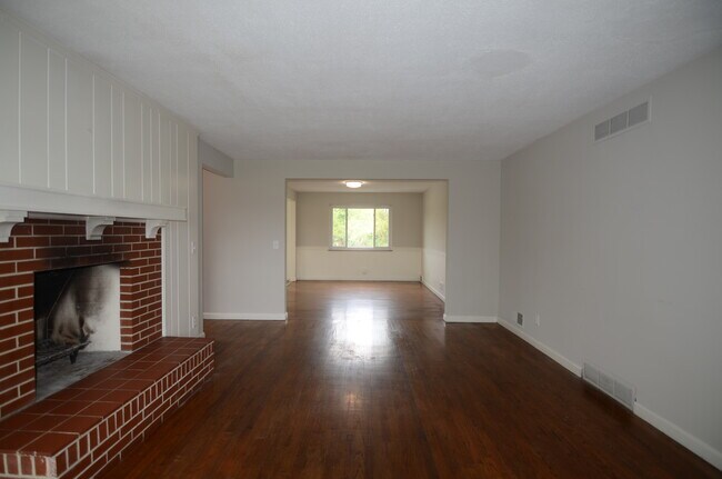 Foto del edificio - 3982 Longford Dr